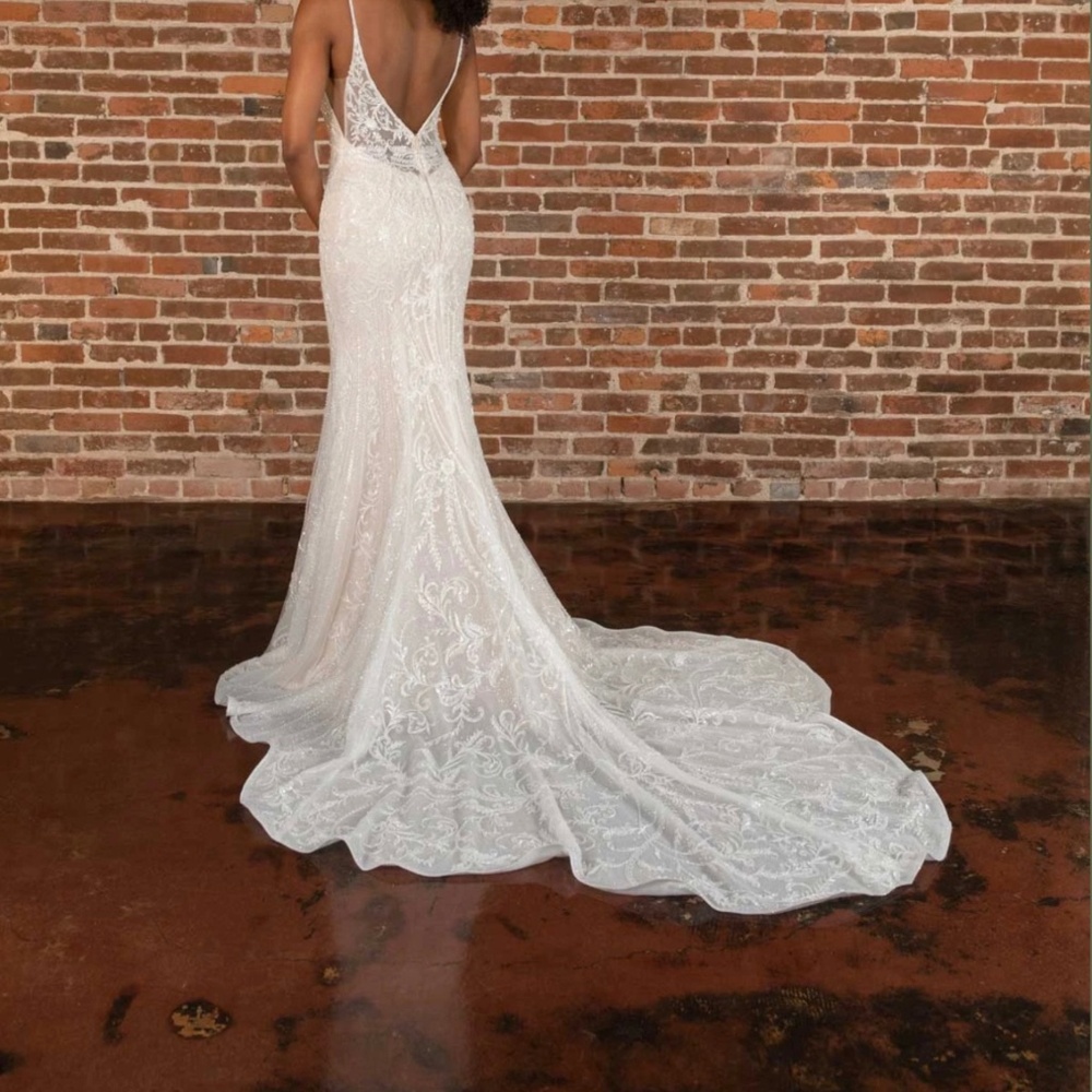 Wedding Dress( Essence of Australia)